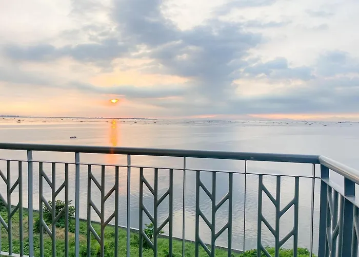 Luxurious 2br With Bay Sunset Ii 6pax Apartment *