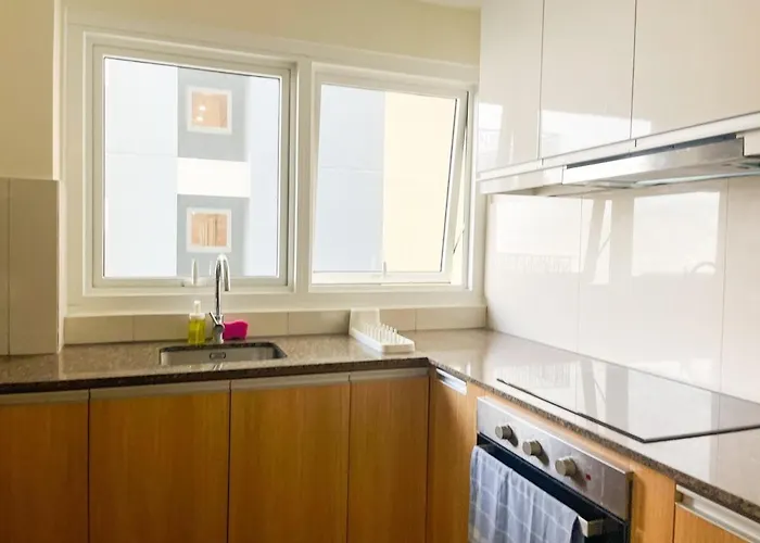 Luxurious 2br With Bay Sunset Ii 6pax Apartment