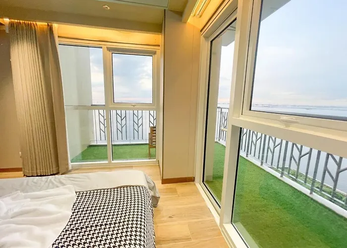 Luxurious 2br With Bay Sunset Ii 6pax Apartment *