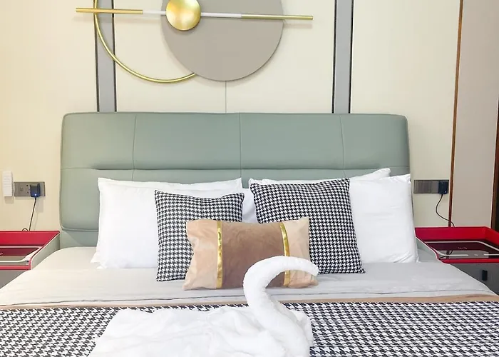 Luxurious 2br With Bay Sunset Ii 6pax Apartment Manila